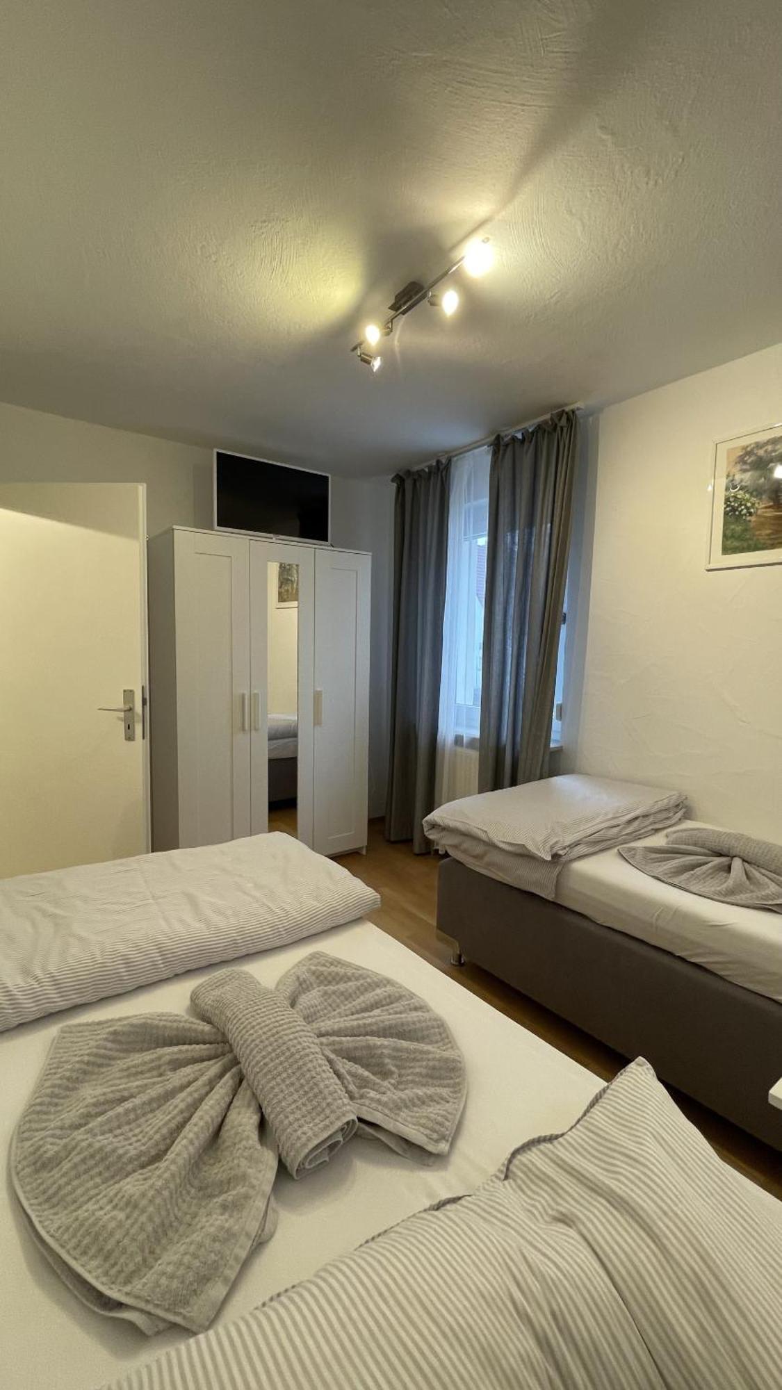 Fewo Reutlingen Heinestrasse Екстер'єр фото