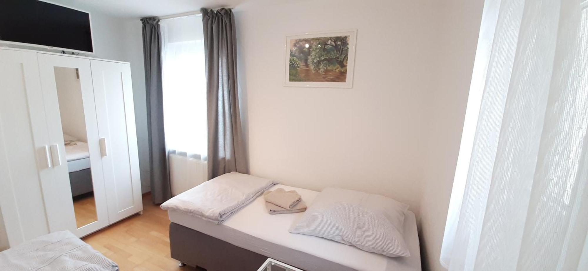 Fewo Reutlingen Heinestrasse Номер фото